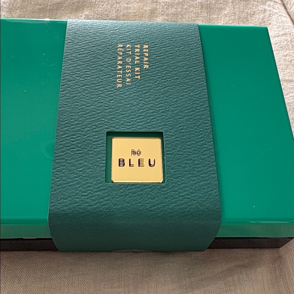R+Co BLEU Repair Limited Edition Hair/Beauty Repair Set| Travel & Trial Size | - Picture 6 of 6